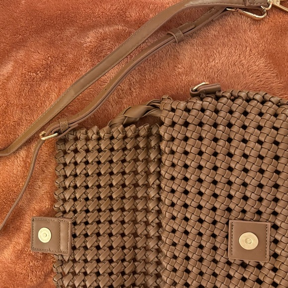 Woven bag brand new with strap vici collection - Picture 2 of 5